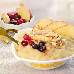 Рецепт Датской овсянки с кусочками фруктов