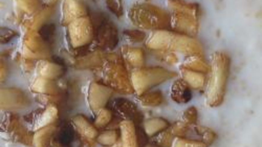 Рецепт овсяной каши с яблоками и корицей