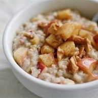 Рецепт Простой овсяной каши с яблоками и медом