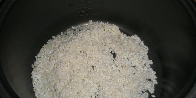 Рецепт рисовой каши с изюмом в мультиварке на молоке