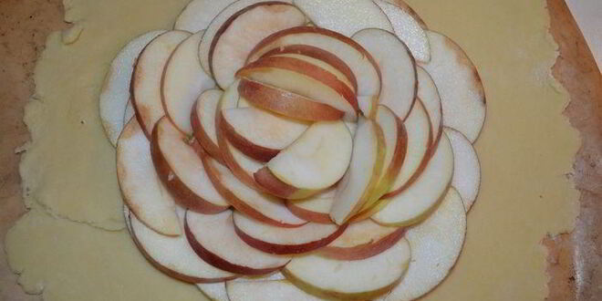 Рецепт яблочной галеты чайной роза