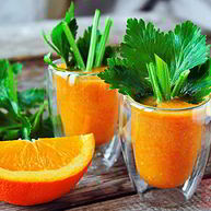 Рецепт Детокса-коктейля с сельдереем и апельсином