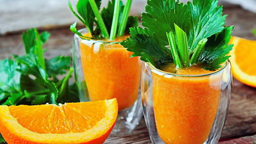 Рецепт детокса-коктейля с сельдереем и апельсином