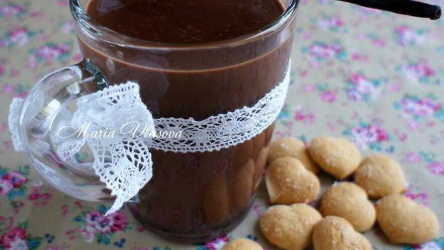 Рецепт горячего шоколада со вкусом ванили и кофе