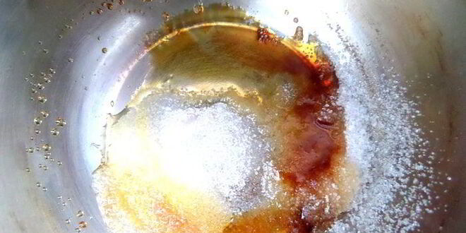 Рецепт карамельного кофе под сливочной шапочкой