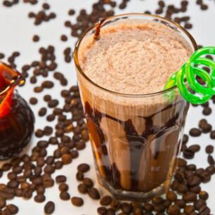 Рецепт Кофе с шоколадным соусом