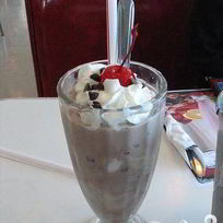 Коктейль Царский сюрприз с шоколадной крошкой