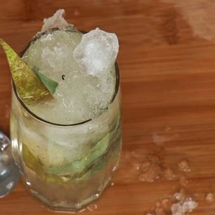 Рецепт Грушевого лимонада с шалфеем