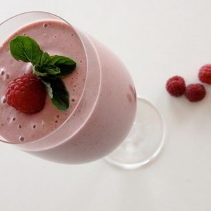 Рецепт Молочного коктейля с малиной