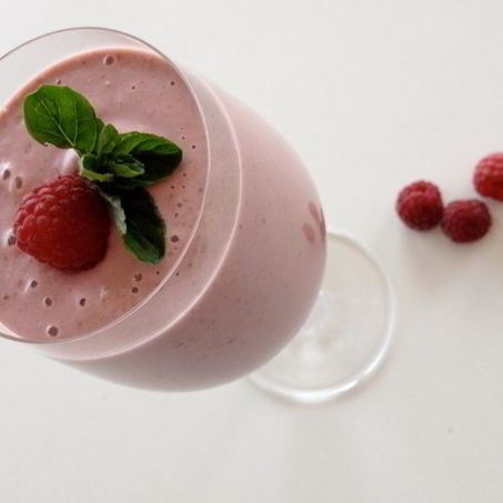 Рецепт Молочного коктейля с малиной