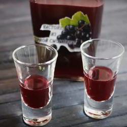 Рецепт Настойки из смородины на водке