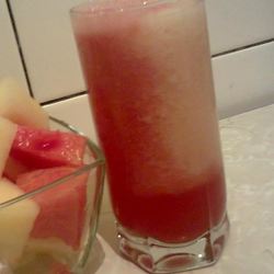 Рецепт Дынно-арбузного смузи Столбики