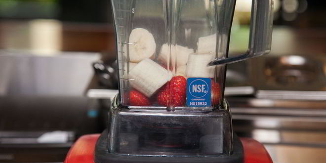 Рецепт клубничного смузи с овсянкой