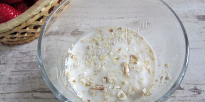 Рецепт клубничного смузи с овсяными хлопьями