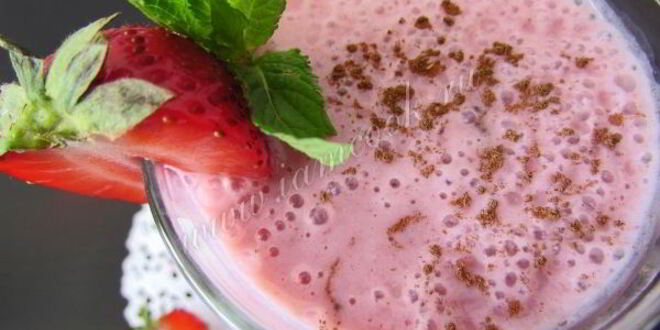 Рецепт клубничного смузи с овсяными хлопьями