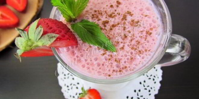 Рецепт клубничного смузи с овсяными хлопьями