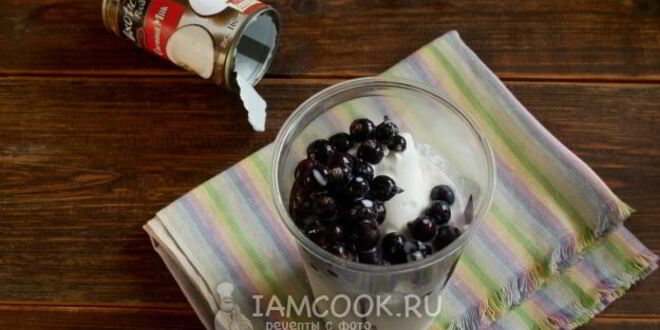 Рецепт смузей с кокосовым молоком и черной смородиной