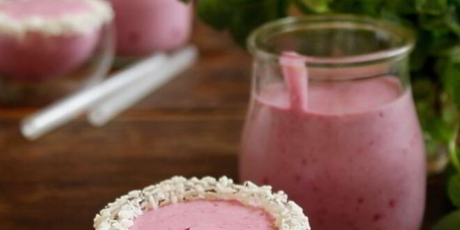 Рецепт смузей с кокосовым молоком и черной смородиной