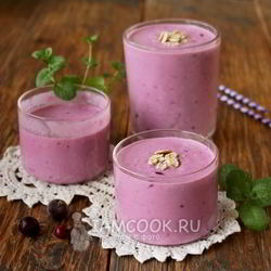 Рецепт Смузей с творогом, овсянкой и смородиной