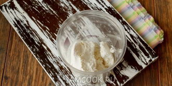 Рецепт смузей с творогом, овсянкой и смородиной