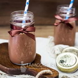 Рецепт Творожного смузи с бананом и какао