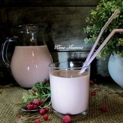 Рецепт Ягодно-фруктового смузи на овсяном молоке