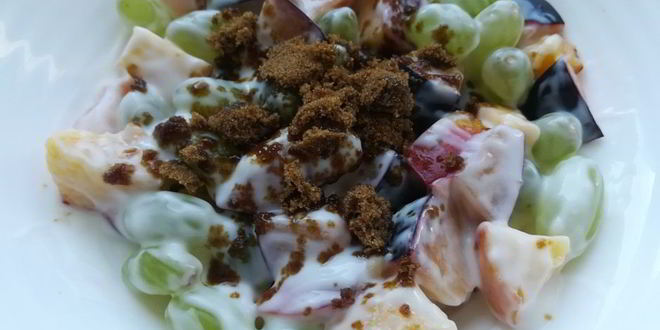 Рецепт фруктового салата с йогуртовой заправкой