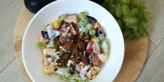 Рецепт фруктового салата с йогуртовой заправкой