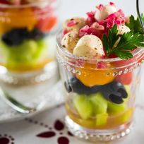 Греческий салат с моцареллой