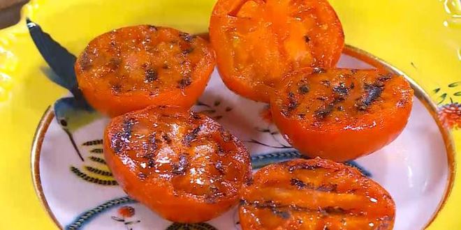 Рецепт греческого салата с жареным сулугуни