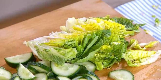 Рецепт греческого салата с жареным сулугуни