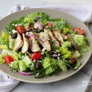 Рецепт Салата Греческого с жареной курицей