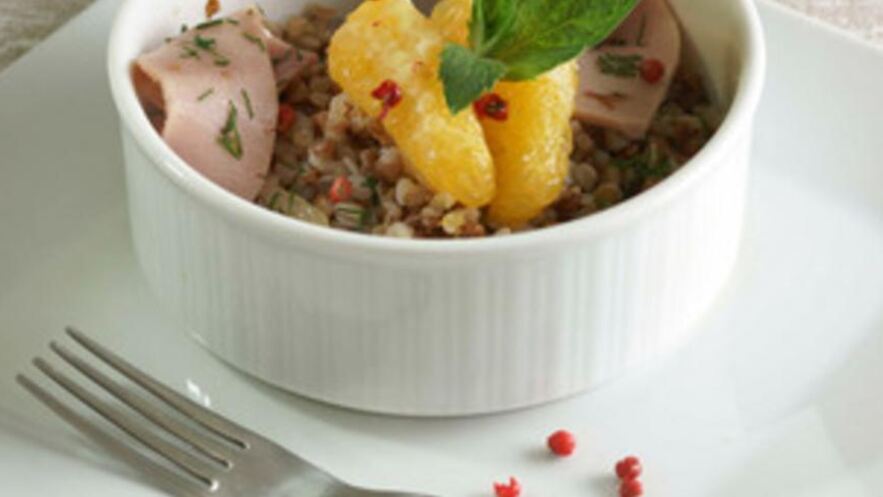 Рецепт салата с гречневой крупой и ветчиной