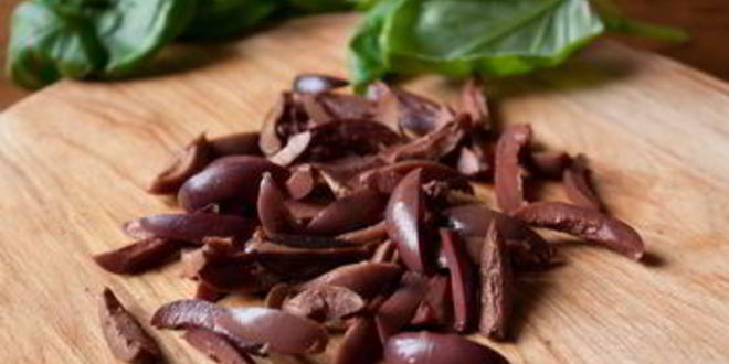 Рецепт салата с креветками и пастой в греческом стиле