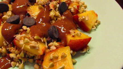 Рецепт Салата с пророщенной гречкой