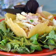 Рецепт Итальянского салата с копченой курицей в сырной корзинке