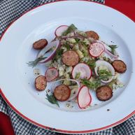 Рецепт Картофельного салата с колбасками и беконом