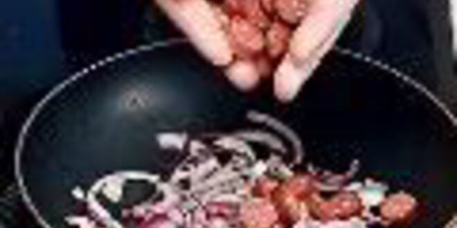 Рецепт картофельного салата с копченостями