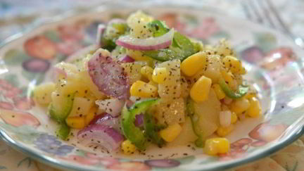 Рецепт Картофельного салата с кукурузой и халапеньо