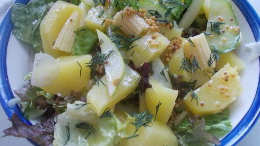 Рецепт картофельного салата с кукурузой