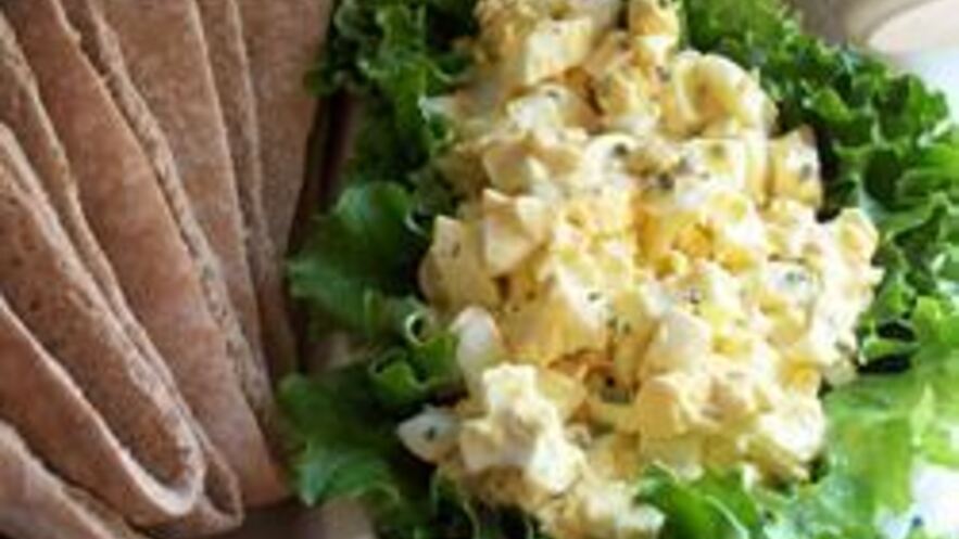 Рецепт картофельного салата с сельдереем и яйцами