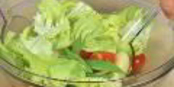 Рецепт салата из молодого картофеля со скумбрией