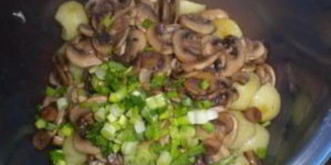 Рецепт салата картофельного с грибами