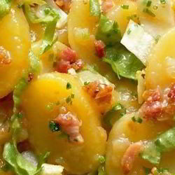 Рецепт Теплого картофельного салата с хрустящим беконом