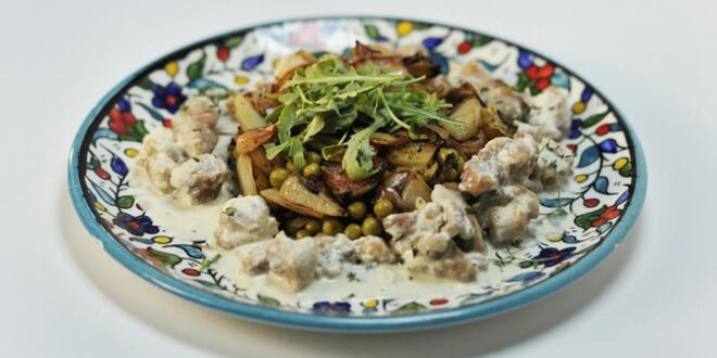 Рецепт теплого картофельного салата со сливочной курицей