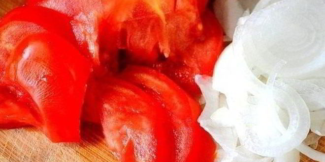 Рецепт летнего салата с томатами и брынзой