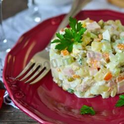 Рецепт Оливье классический со свежими огурцами