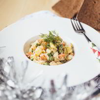 Оливье с ароматной куриной грудкой