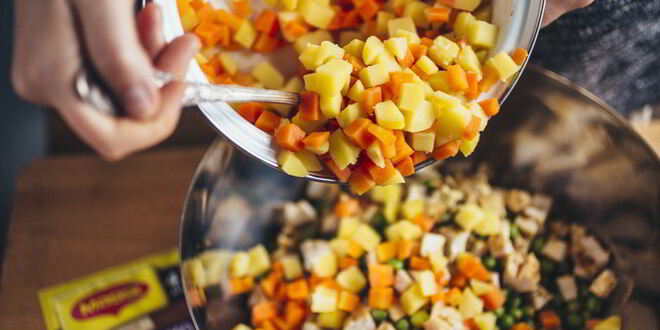 Рецепт оливье с ароматной куриной грудкой