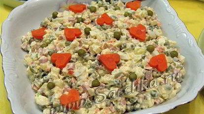 Рецепт Оливье с колбасой